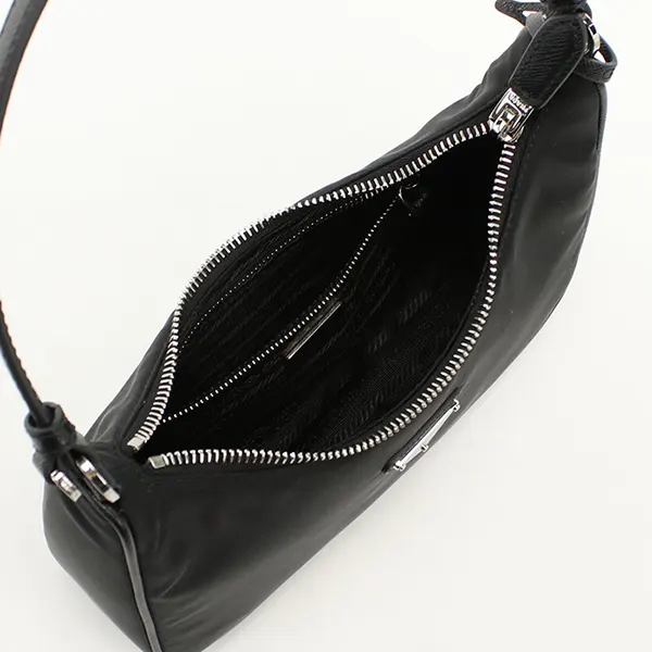 プラダ Re-Edition 2005 Re-Nylon ミニバッグ 1N204M