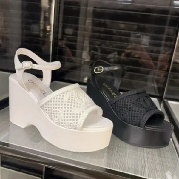 ◆おしゃれにスタイルアップ♪◆シャネル 厚底サンダル 偽物 G46364 B19813 NAFCF