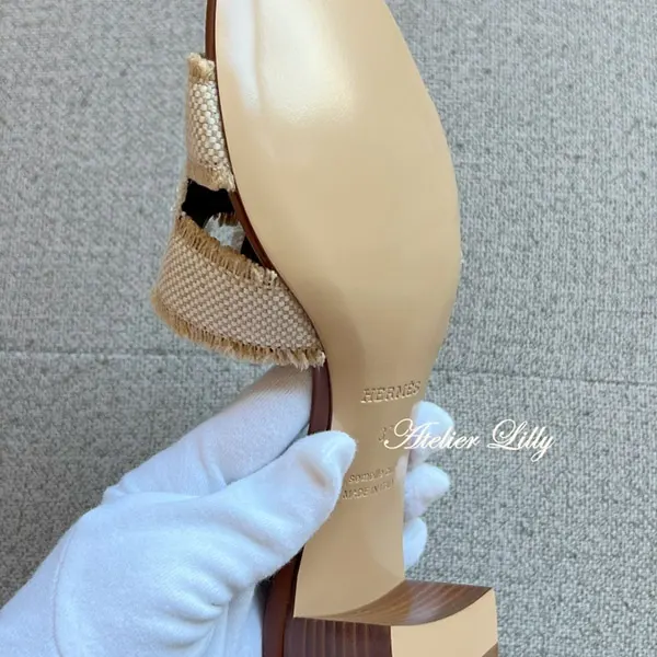 フリンジ☆大人気 エルメス 偽物 Hカット ヒールサンダル オアシス H251044Z