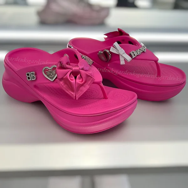 限定コラボ！バレンシアガ CROCS トング 偽物 JIBBITZ
