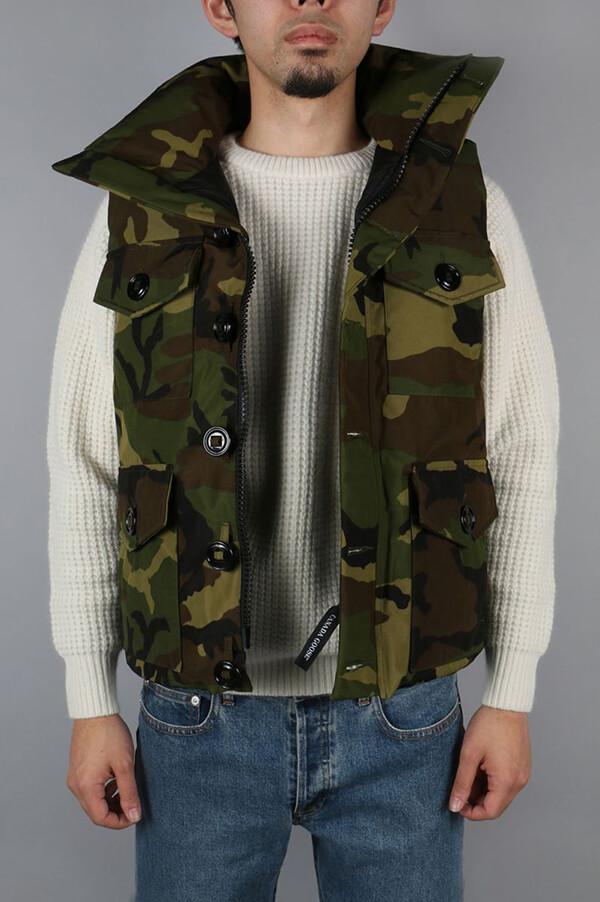 CANADA GOOSE (カナダグース) / メンズ / MONTREAL VEST (モントリオール) / CLASSIC CAMO (622040033)