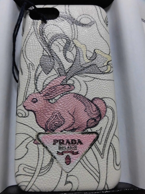 ウサギが プラダ iPhone6iPhone7iPhone8 スマホケース ラビット PRADA ラビットプリント 用ケース