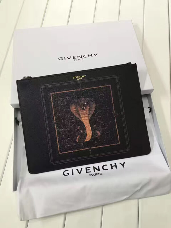 GIVENCHY ジバンシィスーパーコピー 2017新作 コブラプリント PVC クラッチバック 6072525 960