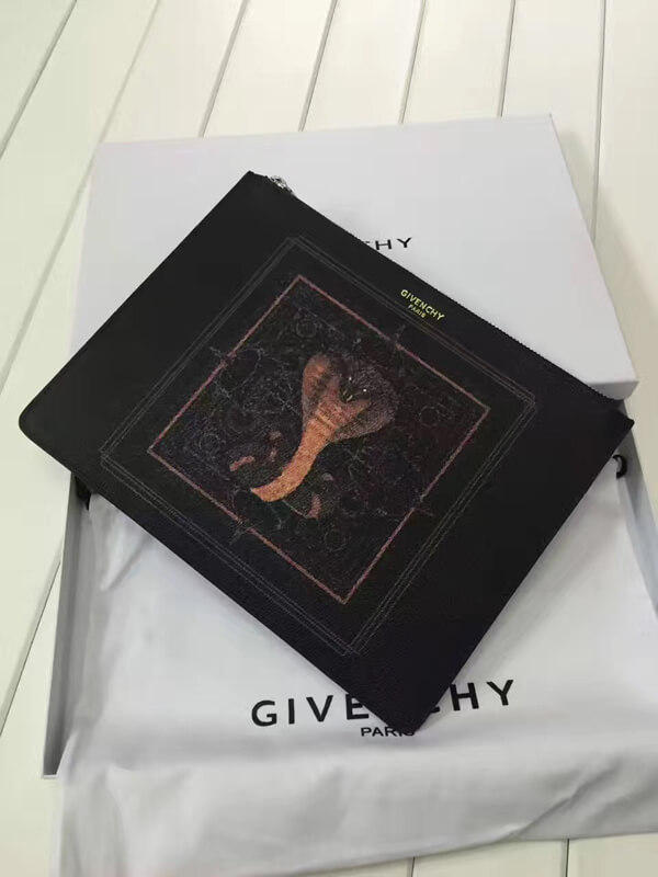 GIVENCHY ジバンシィスーパーコピー 2017新作 コブラプリント PVC クラッチバック 6072525 960