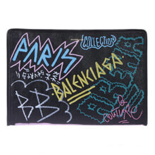 バレンシアガ クラッチバッグ Bazar Graffiti Clutch in Arena Leather