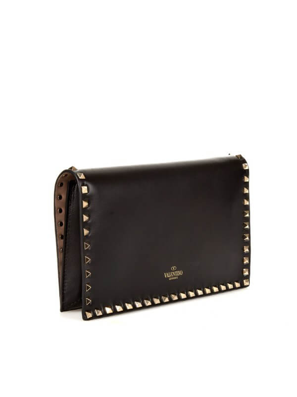 2018年春夏 ヴァレンティノ ヴァレンティノスーパーコピー Rockstud leather clutch