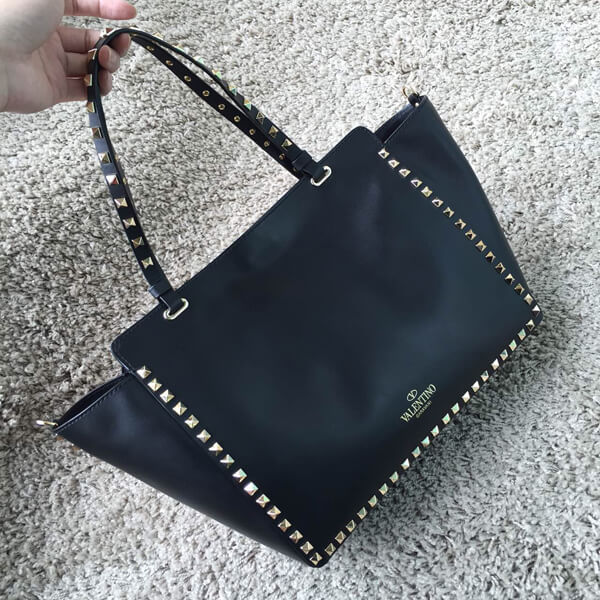 15AW V230 ヴァレンティノ ヴァレンティノスーパーコピー "Rockstud" tube small trapeze tote IW9B1399NWB