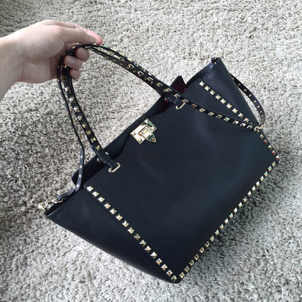 15AW V230 ヴァレンティノ ヴァレンティノスーパーコピー "Rockstud" tube small trapeze tote IW9B1399NWB