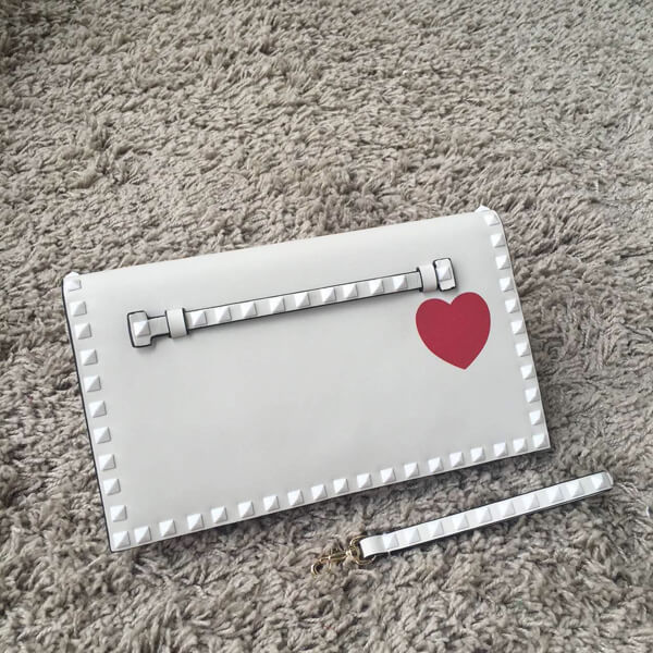 2018年春夏 ヴァレンティノ ヴァレンティノスーパーコピー White Rockstud leather clutch