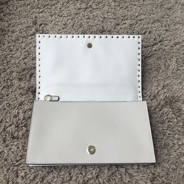 2018年春夏 ヴァレンティノ ヴァレンティノスーパーコピー White Rockstud leather clutch