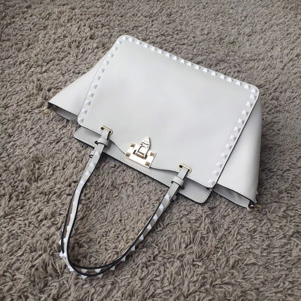 2018AW★ヴァレンティノ ヴァレンティノスーパーコピー ミニ ロックスタッド White 2WAY Rockstud