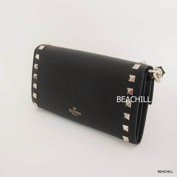 ヴァレンティノスーパーコピー ヴァレンティノ☆人気RockStud持ち手付き長財布“BLACK”LW0P0225BOL