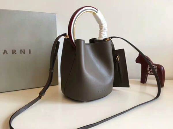 2020AW マルニスーパーコピー MARNI M488 PANNIER BUCKET BAG IN CALF LEATHER SCMPU09NO1LV58900M29