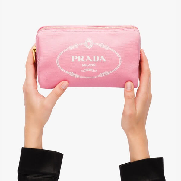 2018-19新作素敵【PRADA プラダスーパーコピー】センターに大きなプラダロゴ*コットンポーチ1NA693_20L