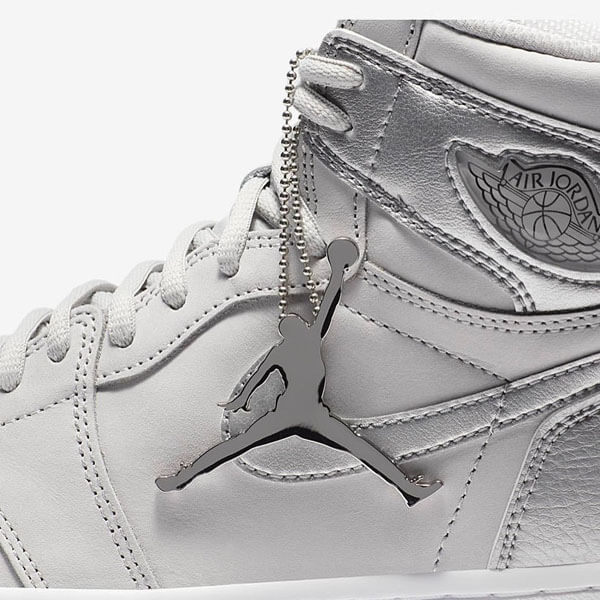 ナイキ エアージョーダン スニーカー コピー ナイキAir Jordan 1 Retro Hi Silver 25th Anniversary 2010 396009001