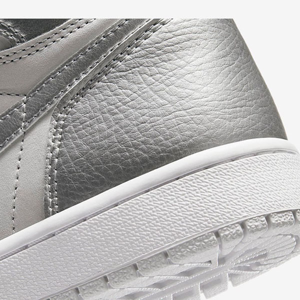 ナイキ エアージョーダン スニーカー コピー ナイキAir Jordan 1 Retro Hi Silver 25th Anniversary 2010 396009001