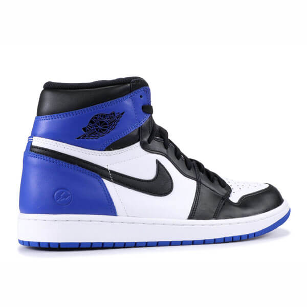 入手困難！ナイキAIR JORDAN 1 X FRAGMENT "FRAGMENT" 716371 040