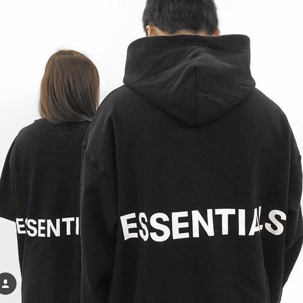 入手困難！Fear of God ESSENTIALS パーカー 偽物 Graphic Pullover Hoodie