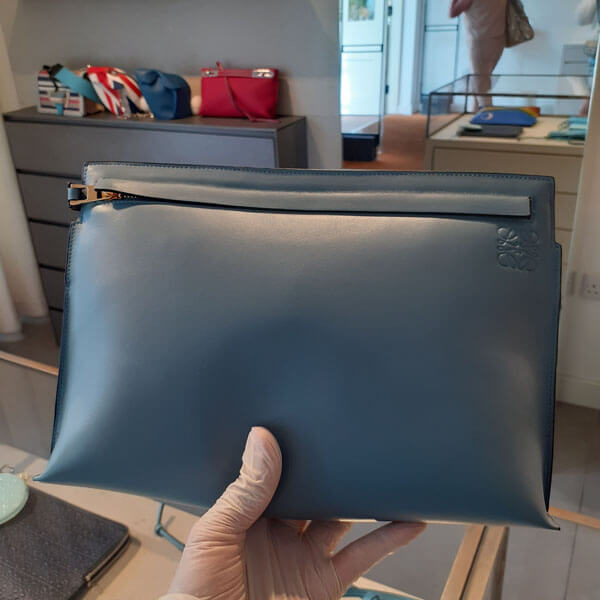 ロエベ クラッチバッグ  コピー T Pouch Bag 送料込み！126.57.R77