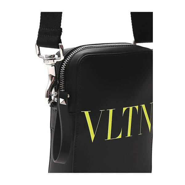 ヴァレンティノ ∞ VLTN ロゴ レザー ミニショルダーバッグ UY2B0943FQK