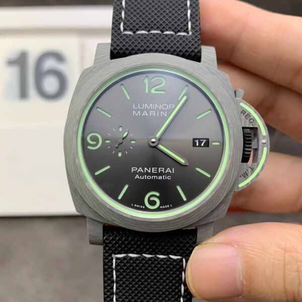 2020年 パネライ新作 ルミノール マリーナ 44mm トリロジーPAM01119