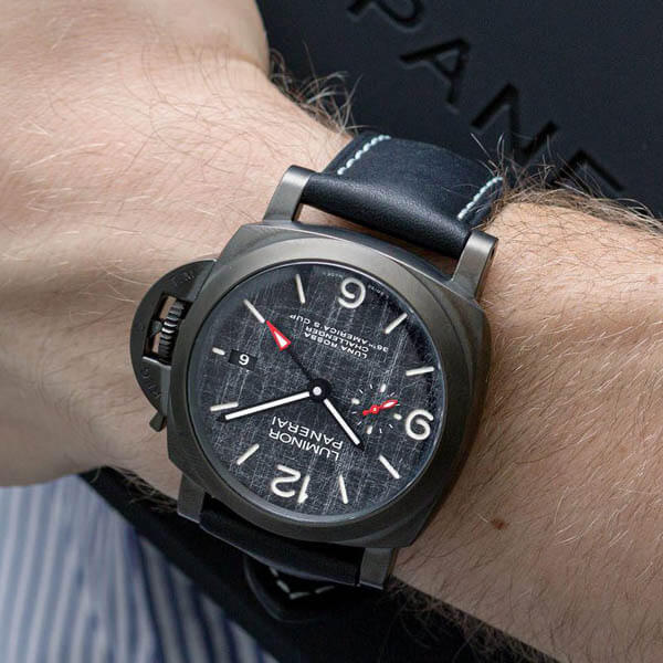 2020年 ルミノール ルナロッサ GMT - 44mm PAM01036