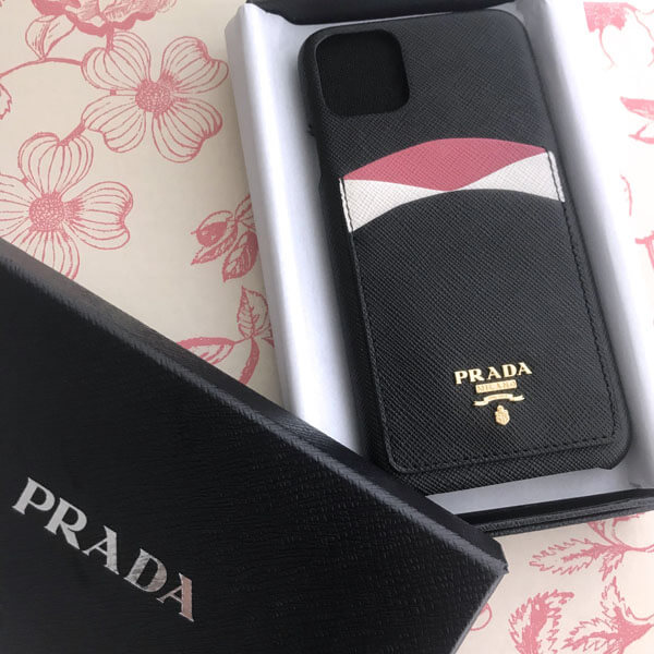 送料込【PRADA】NEW♪カード収納付き♪iPhone11 Pro MAXケース 1ZH125