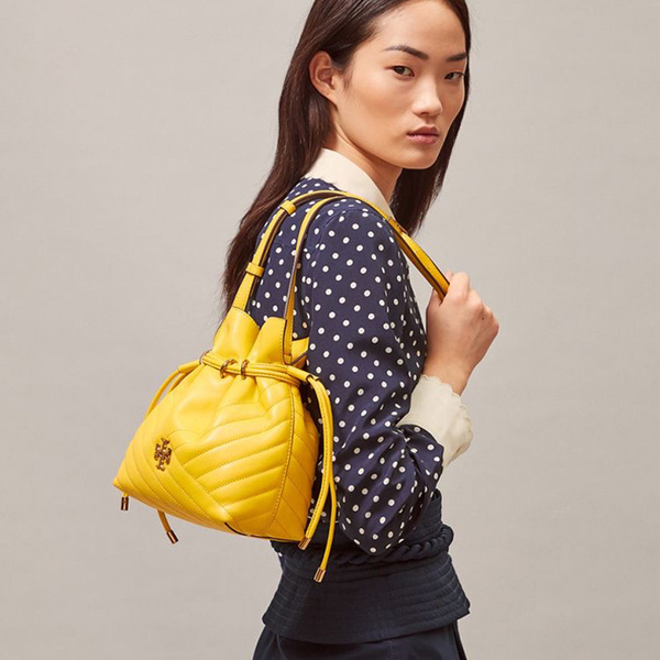 限定Toryburch(トリーバーチ)Kira Chevron ミニバケットバッグ