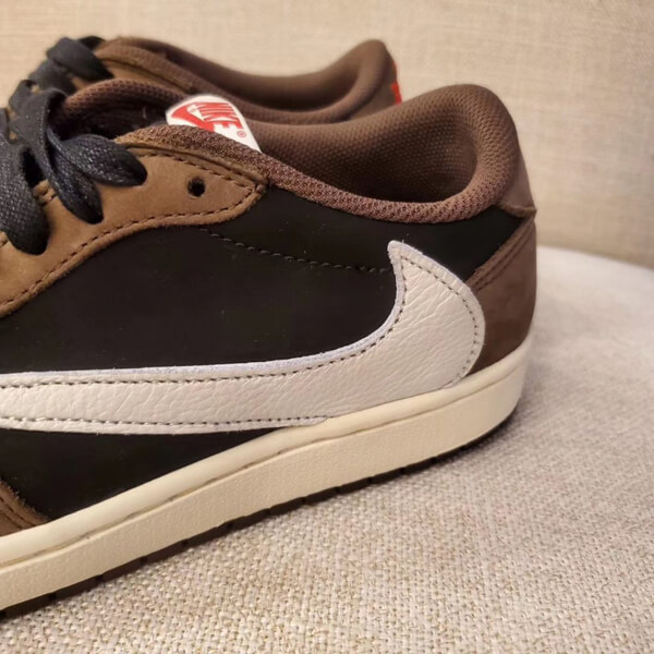 Travis Scott x ナイキ Air Jordan 1 Retro Low 偽物 OG SP Mocha CQ4277-001【ナイキスニーカースーパーコピー】