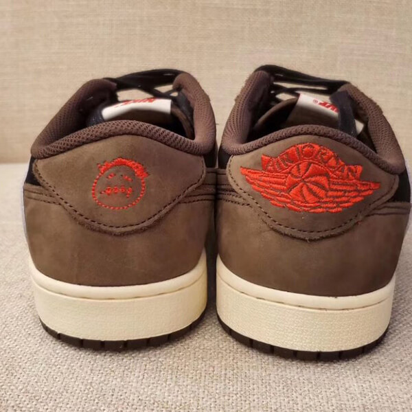 Travis Scott x ナイキ Air Jordan 1 Retro Low 偽物 OG SP Mocha CQ4277-001【ナイキスニーカースーパーコピー】