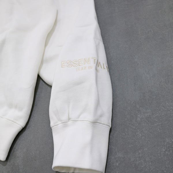 限定！エッセンシャルズ ロサンゼルス 偽物 パーカー LAFear of God Essentials Pullover Hoodie リフレクターロゴ