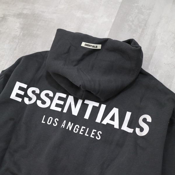 限定！エッセンシャルズ ロサンゼルス 偽物 パーカー LAFear of God Essentials Pullover Hoodie リフレクターロゴ