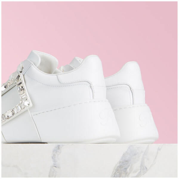 ∞∞ Roger Vivier ∞∞ コピー Viv Skate ビジューバックル スニーカー 21030920