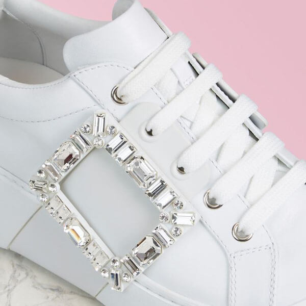 ∞∞ Roger Vivier ∞∞ コピー Viv Skate ビジューバックル スニーカー 21030920