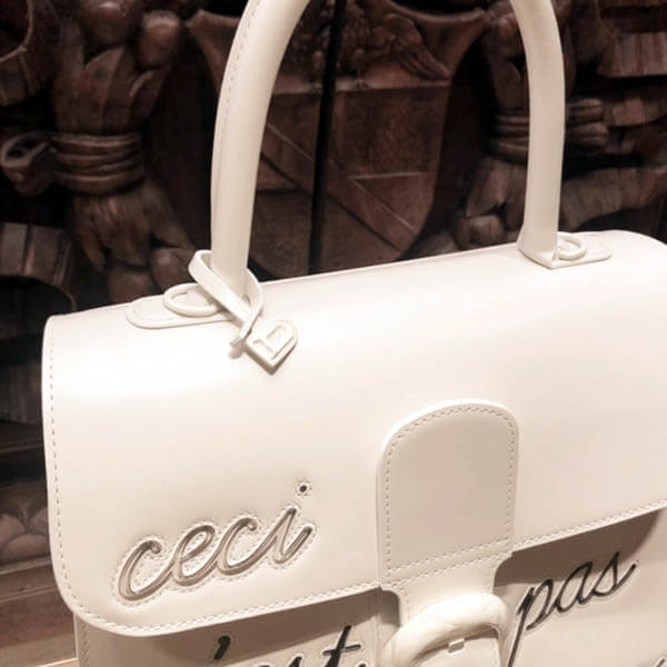 【DELVAUX】新色!!"Ceci n’est pas un DELVAUX"ハンドバッグコピーAA0480B