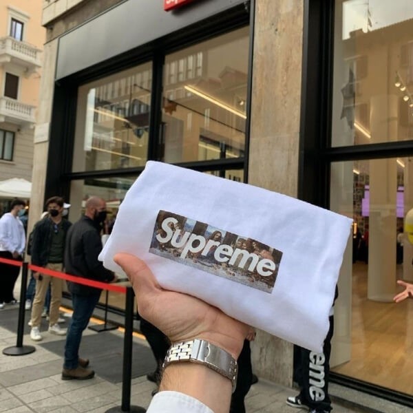 限定入手困難激レア!シュプリーム Milan Box Logo T 偽物 最後の晩餐 コピー