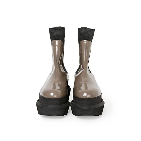 ♡足元上品に♪【sacai】Platform Boots 偽物プラットフォームブーツ21-05759選べる2色