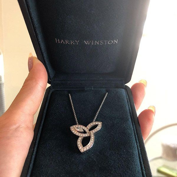 高品質♪♪♪Harry Winston [リリークラスター・ペンダント] 偽物