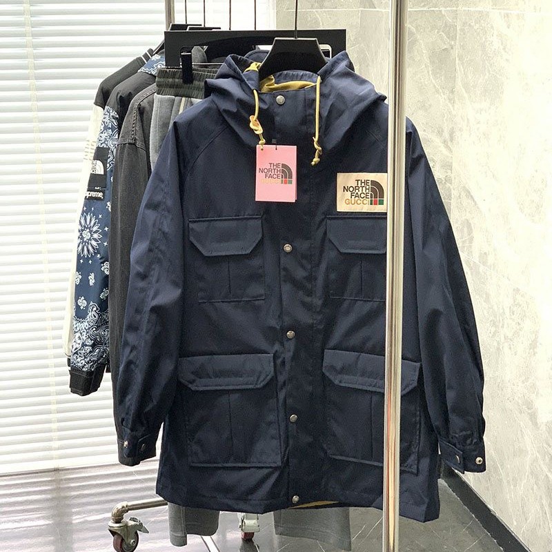 歴史的コラボ入手困難!グッチ ノースフェイス 偽物 NAVY COAT