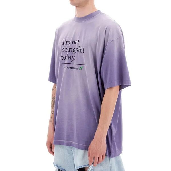 高品質ヴェトモン 偽物 NOT DOING SHIT TODAY Tシャツ UE63TR320L LILAC