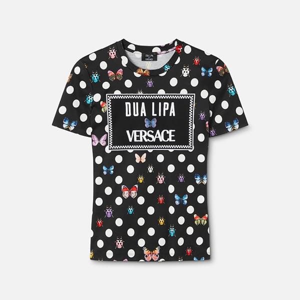 激安価格！ヴェルサーチ×Dua Lipa 蝶の刺繍が施されたTシャツ 偽物