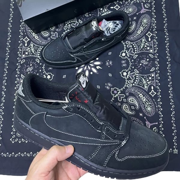 男女兼用◆ナイキ エアジョーダン1 x Travis Scott Retro Low ブラックファントム 偽物 スニーカー