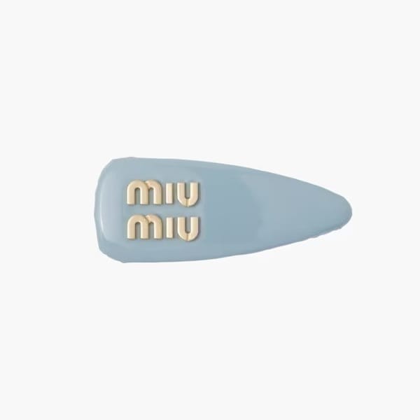 miumiu ヘアピン 偽物 パテントレザー ロゴ ヘアクリップ 全色