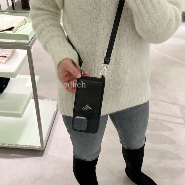 プラダ 全機種対応 iPhone ケース ストラップ付き♪ 2色