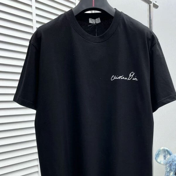 【24-25AW/コーデに合わせやすい♪】ディオール偽物 Handwritten Christian Dior Tシャツ 493J696A0817