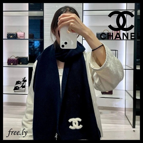 入手困難【CHANEL】ボリューム感が可愛い　CCロゴマフラー