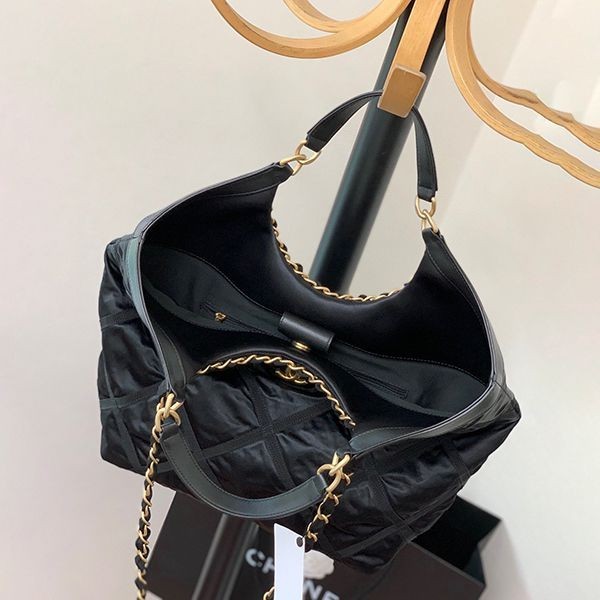 大人気シャネル スーパーコピー マキシショッピングバッグ CCマーク ナイロン chanel2025