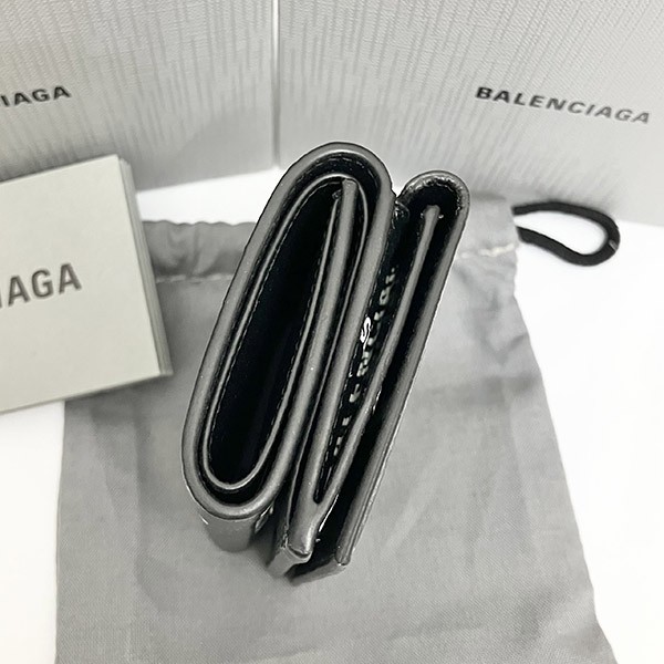 バレンシアガ 偽物 ロゴ 三つ折り ペーパー Compact Wallet 594312 2AAOC