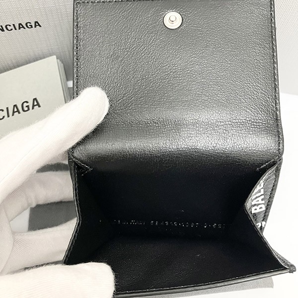 バレンシアガ 偽物 ロゴ 三つ折り ペーパー Compact Wallet 594312 2AAOC