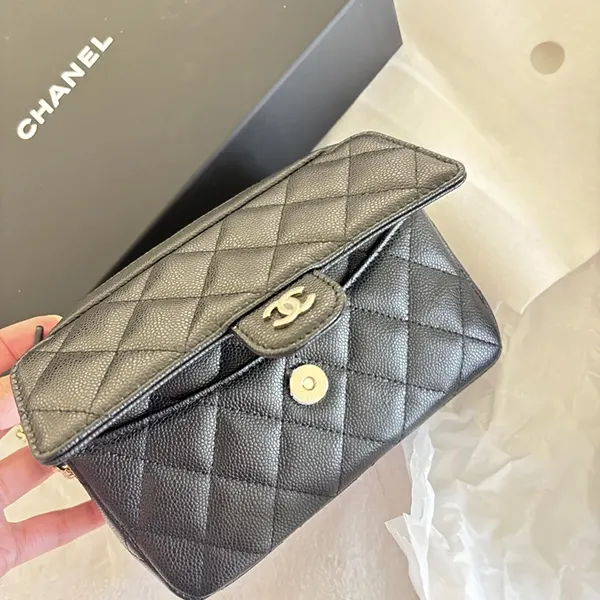 すぐ届☆シャネル クラシック チェーンクラッチバッグ AP4425 B10583 C3906